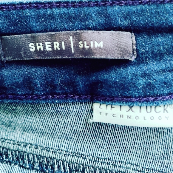 NYDJ dark wash size 12p "Sheri" slim cut. - Picture 4 of 9